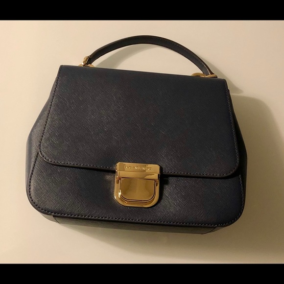MICHAEL KORS Medium Bridgette Messenger Navy - Picture 4 of 8